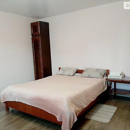 Family And Friends Apartment Ternopil Extérieur photo
