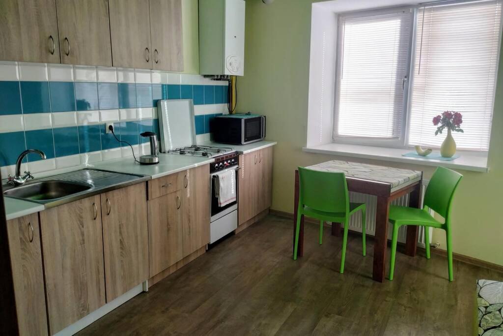 Family And Friends Apartment Ternopil Extérieur photo